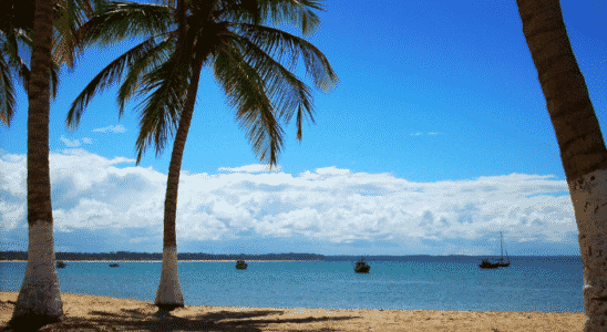Se você quer ir para o litoral nas férias mas precisa economizar, confira as 5 praias baratas para viajar no Brasil, fique de olho que traremos um valor médio de diárias com ótimo custo-benefício.