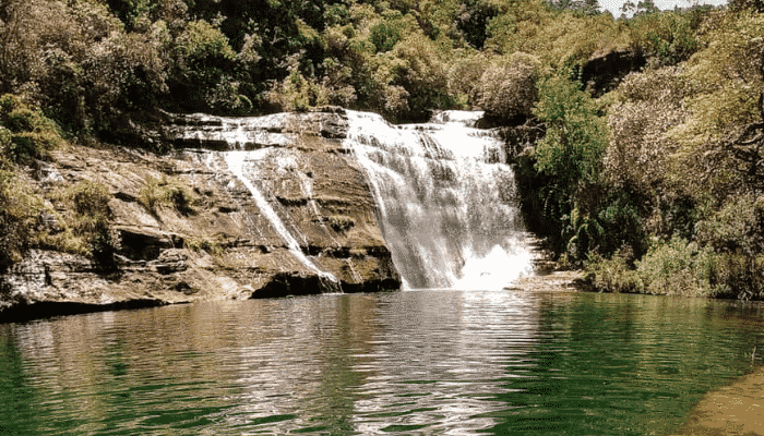 Para quem gosta de cachoeiras e ecoturismo, conheça agora as lindas cachoeiras do Parque  Municipal do Lago Azul em Jaguariaíva, Paraná.