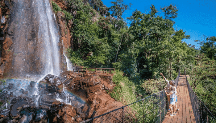 Para quem procure lazer, descanso e natureza para curtir com a dois ou em família, precisa conhecer o Recanto das Cachoeiras em Brotas, SP.