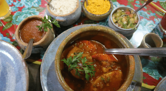 Buchada e os acompanhamentos, uma comida típica de Pernambuco