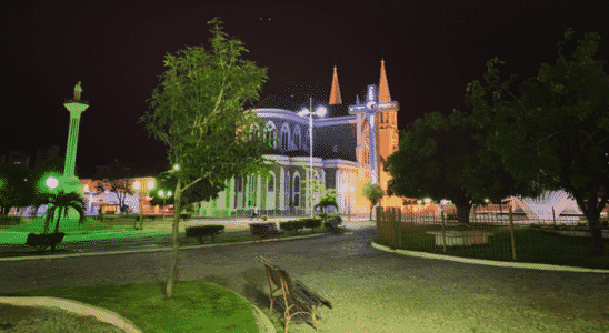 Conheça a linda Catedral de Petrolina, bem na área central da cidade.