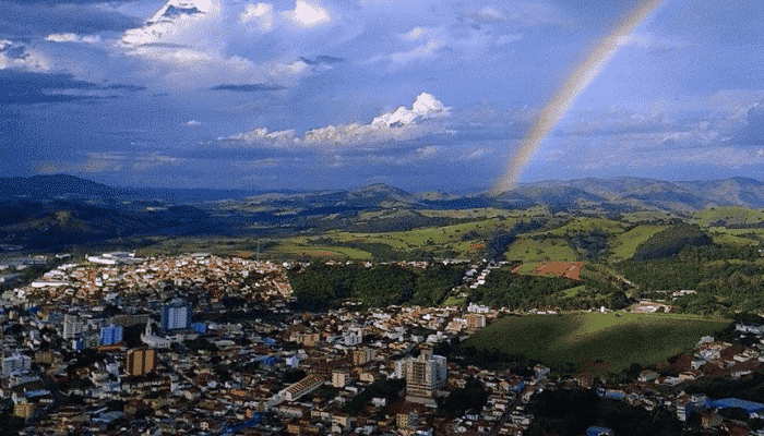 Com belas atrações naturais, Cambuí é o destino certo para quem procura por descanso, belas paisagens, trilhas e cachoeiras.