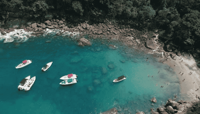 Quer curtir dias de descanso e cenários paradisíacos, então conheça as Praias de Trindade, que possui opções para todos os gostos.