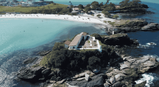 Praia do Forte, a mais famosa e badalada das Praias de Cabo Frio.