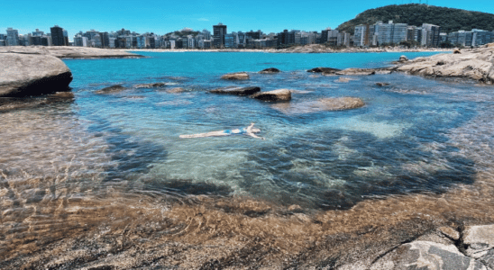 As piscinas naturais são uma atração na Praia da Costa.