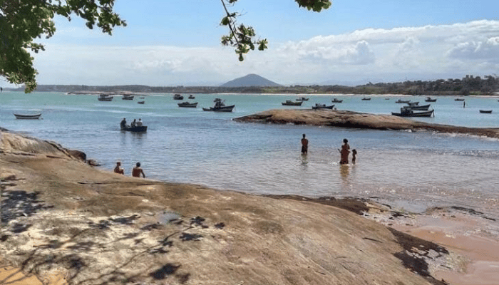 Guarapari é onde estão as melhores praias do Espírito Santo, portanto, confira as dicas e monte seu próximo roteiro de viagem.