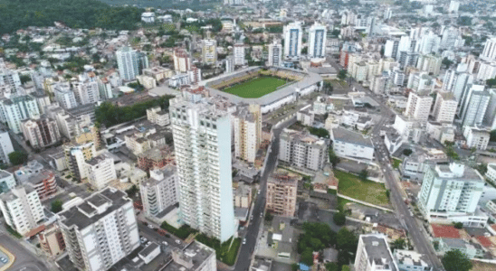 Vista de cima da cidade, próximo ao Estádio do Criciúma Esporte Clube.