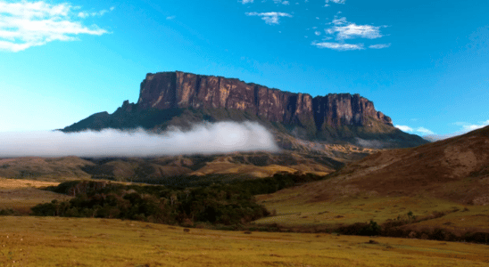 Monte Roraima, o pico mais alto do Brasil, localizado em Pacaraima, uma das cidades de Roraima.