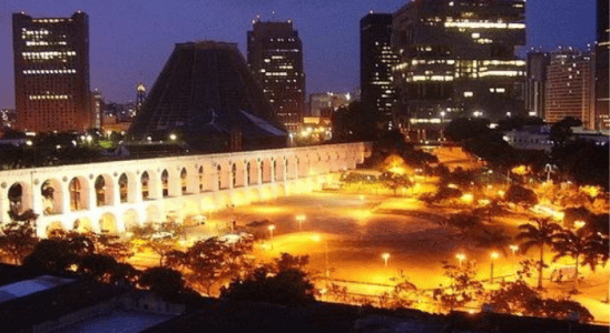Arcos da Lapa, onde se concentram a vida noturna do bairro.