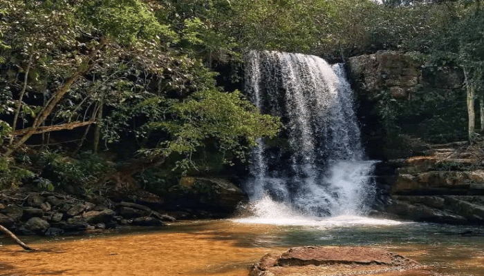 Rondonópolis é excelente para curtir os dias quentes, já que possui diversas cachoeiras e lugares de lazer para toda a família, confira.