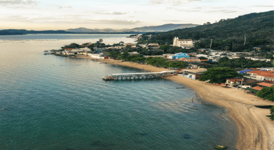 Vista de uma parte do bairro Ribeirão da Ilha, Florianópolis.