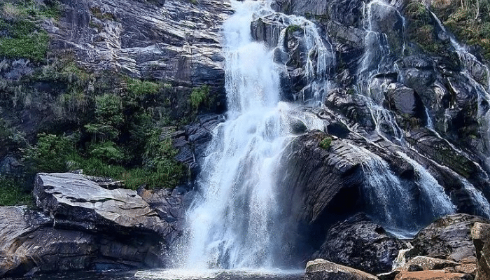 A Serra dos Alves é um destino maravilhoso para quem gosta principalmente de trilhas, cachoeiras, mirantes e esportes de aventura, confira.