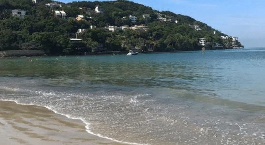 Um pouco da bela Praia da Enseada Guarujá.