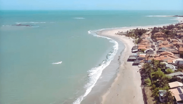 A Praia do Coqueiro é uma das mais bonitas do Piauí, ótima para kitesurf, curtir as belezas e a boa infraestrutura, confira os detalhes.