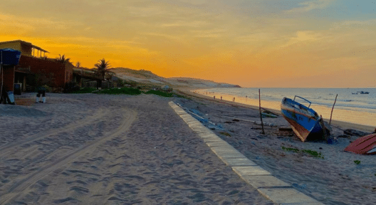 Praia da Redonda, linda e uma das melhores infraestruturas de Icapuí.