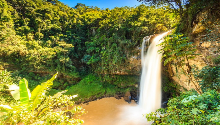 Alfredo Chaves é o destino perfeito para passar dias agradáveis praticando esportes e tomando banho de cachoeira, confira.