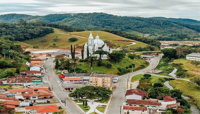 São Pedro de Alcântara é a mais antiga colônia alemã de SC. Com clima rural oferece diversas atrações para os turistas, confira as dicas.