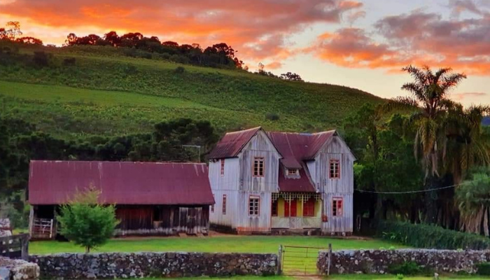 Coxilha Rica é o principal destino de turismo rural da cidade de Lages.Confira as ótimas opções de fazendas para se hospedar com a família.