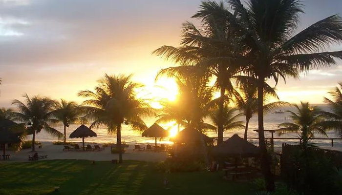 Ponta do Mutá, fica na Península de Maraú e tem o pôr do sol mais famoso da região, leia e o artigo e conheça um pouco sobre este lugar.