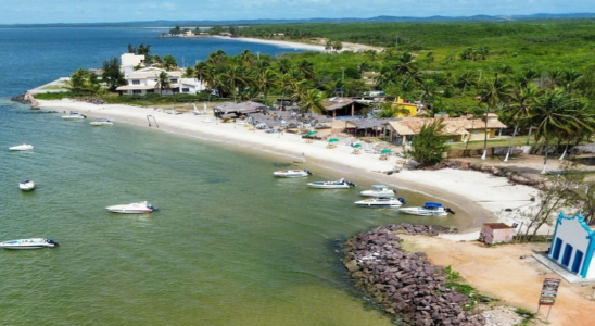 Um pouco da beleza da Praia do Saco.